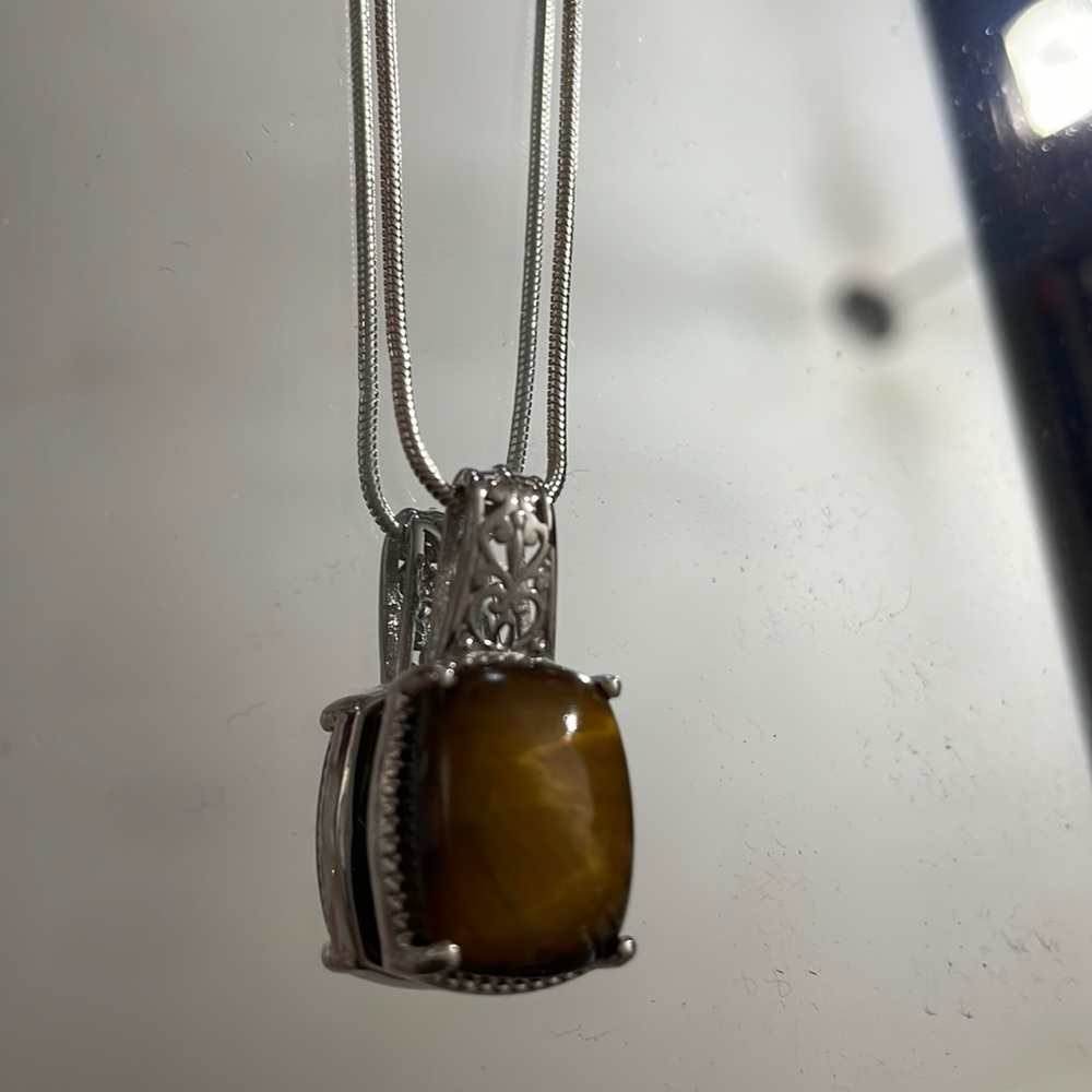 Beautiful 18 inch Tigers Eye necklace